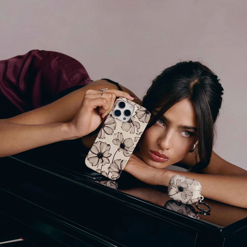 Burga Barely Yours - Apple iPhone 17 Pro Tough MagSafe Cover - 4138627