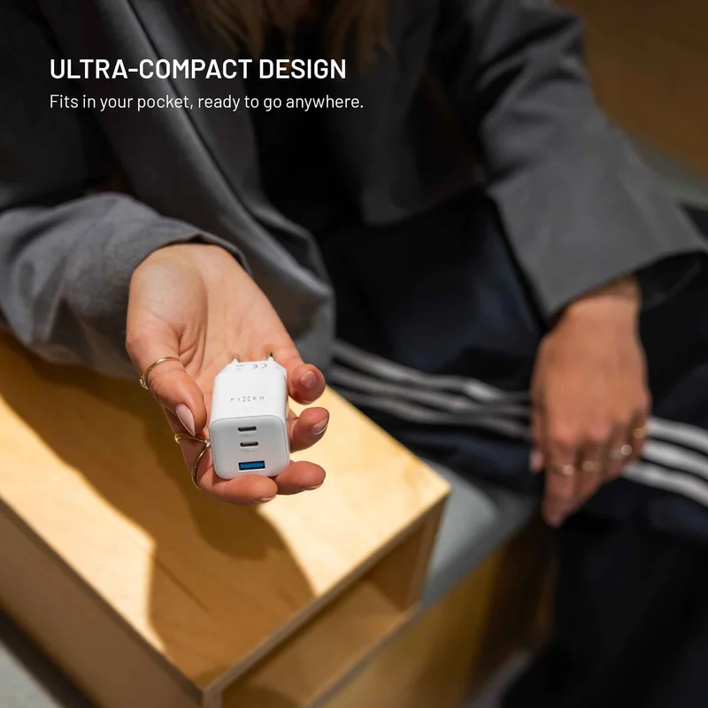 FIXED Superhurtig mini-oplader 65 W 2xUSB-C PD + USB-A hvid - 8019061